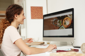 Diseña tu página web con estilo profesional y personalizado. Conoce soluciones a medida para sitios web atractivos, funcionales y optimizados para mejorar la experiencia del usuario.