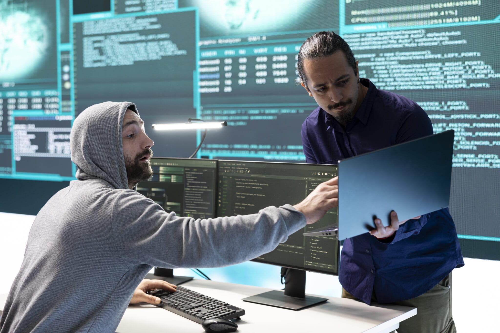 Aker Racker Hacker vs Cracker: diferencias que todo usuario debe conocer ...